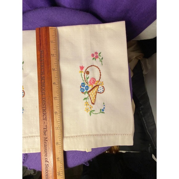 Vintage, Handmade Kitchen/Dish/Tea Towel with Hand Embroidered Flowers. - Picture 3 of 10